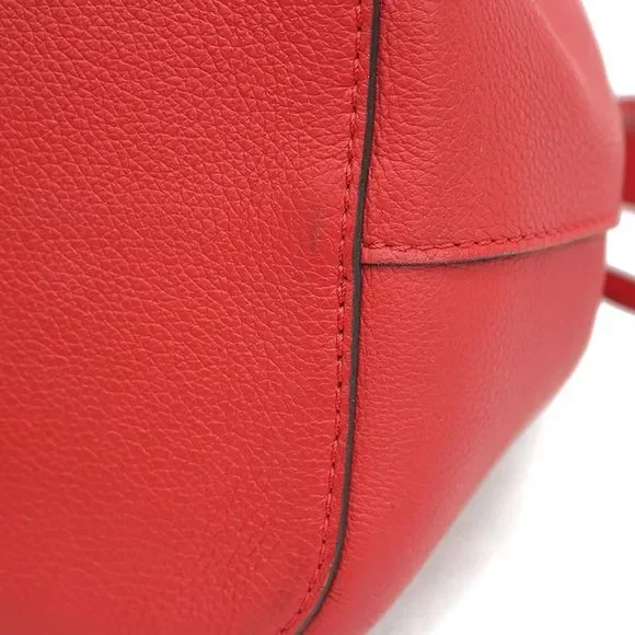 Louis Vuitton LockMe Bucket Bag Red - Picture 10 of 10